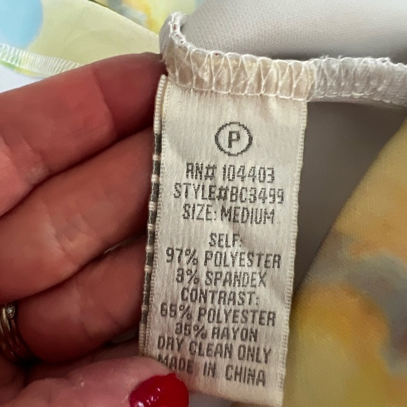 J.O.A floral front zip pencil skirt size medium excellent condition knee length - Picture 7 of 8